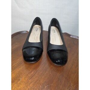 Clarks  Ultimate Comfort Black Leather Patent Cap Toe Pumps Women's Sz 7.5